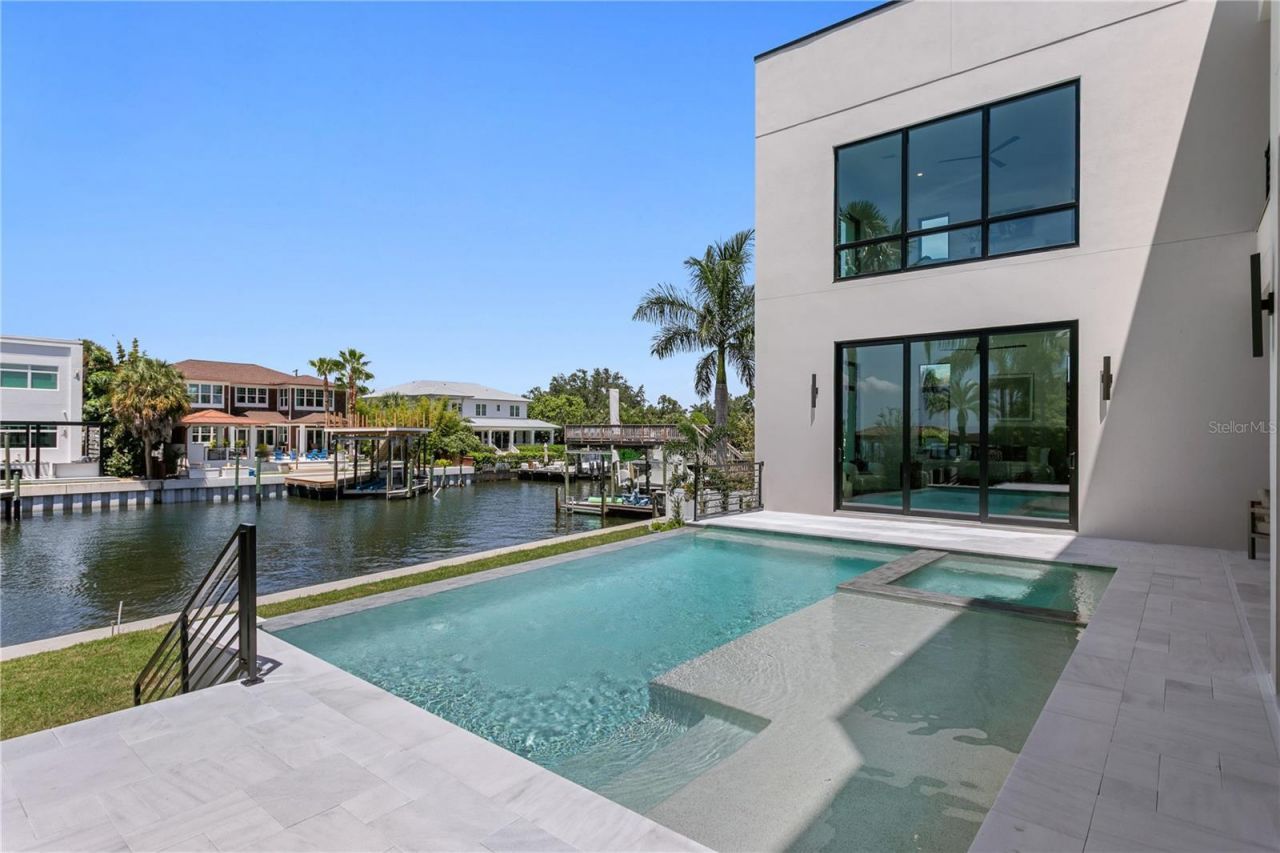 5007 W San Miguel Street, Tampa, FL 33629 Photo