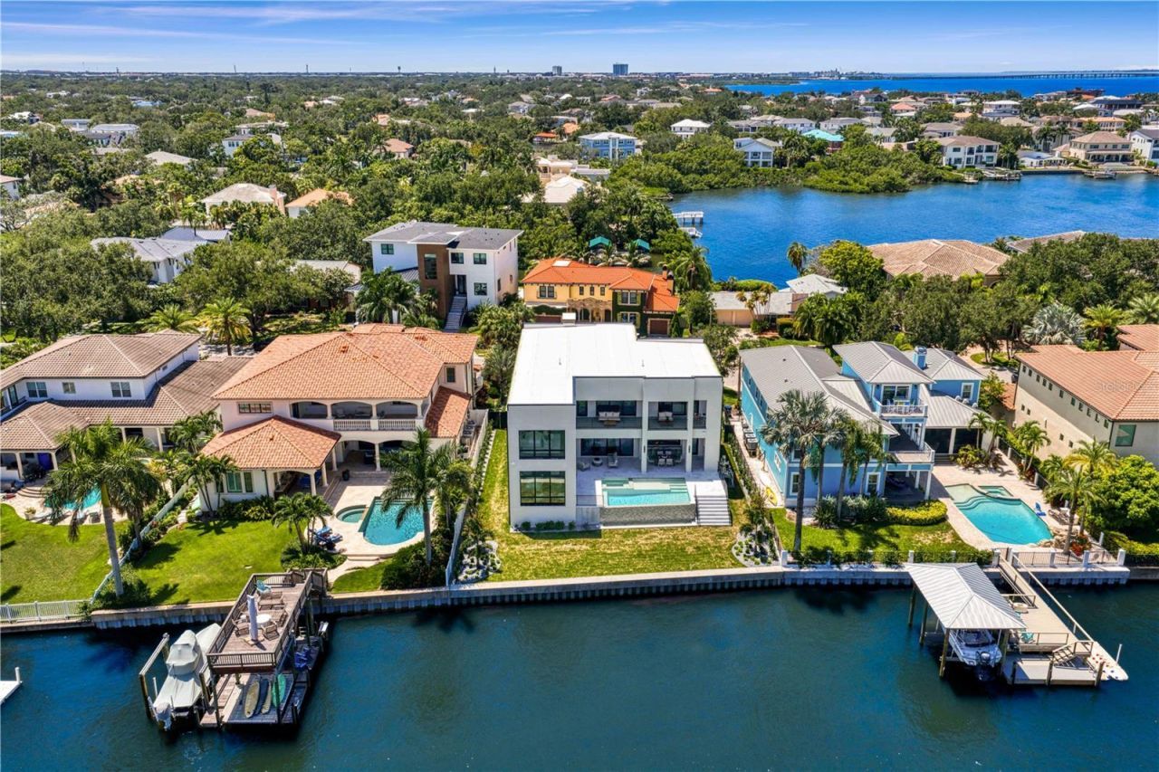 5007 W San Miguel Street, Tampa, FL 33629 Photo