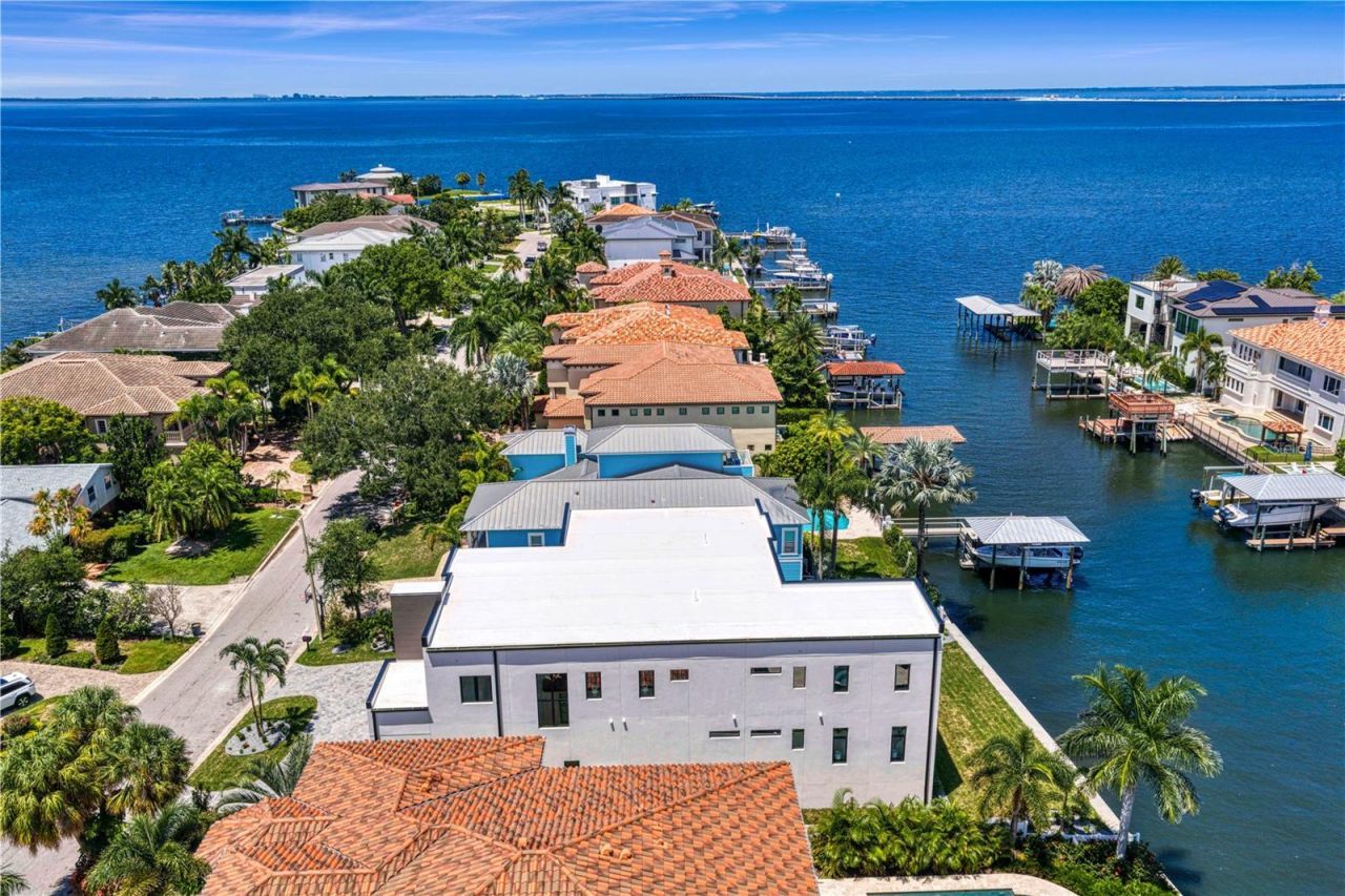 5007 W San Miguel Street, Tampa, FL 33629 Photo