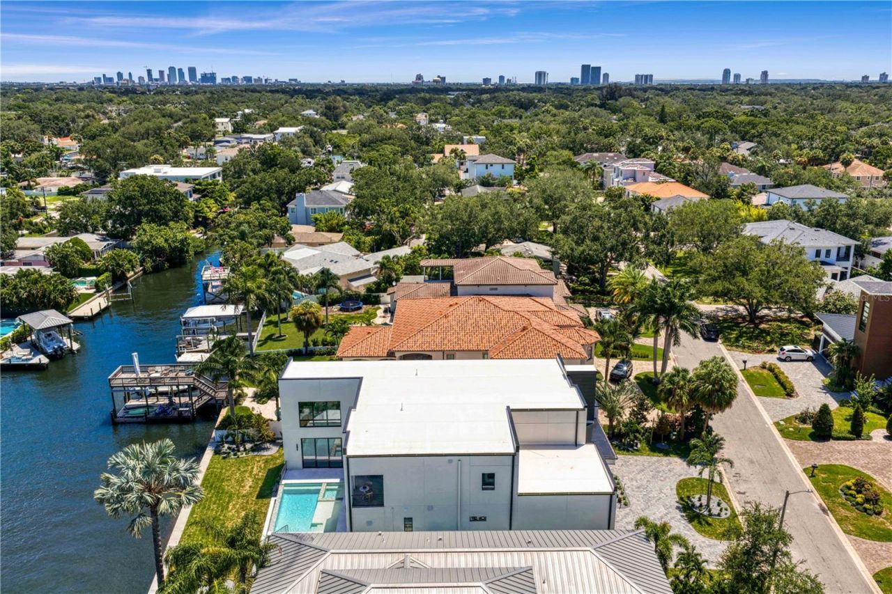 5007 W San Miguel Street, Tampa, FL 33629 Photo