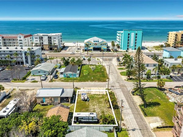 14065 PALM ST , MADEIRA BEACH, FL 33708