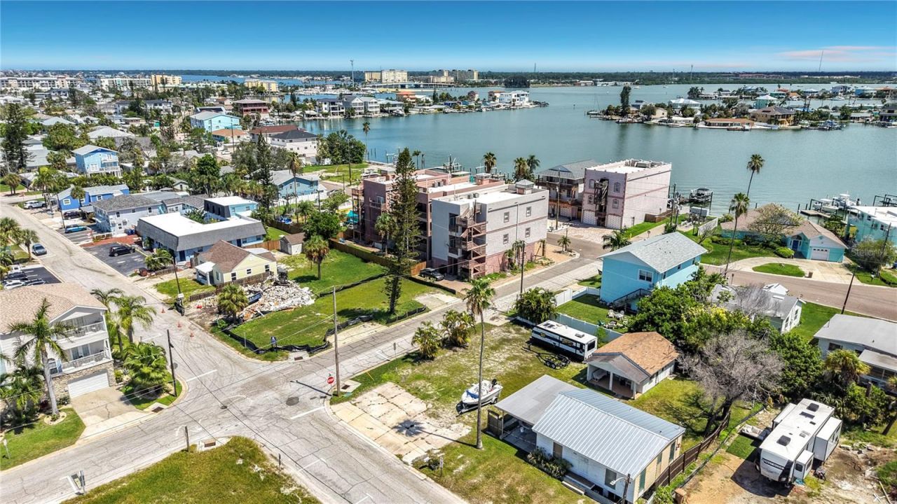 14065 Palm St, Madeira Beach, FL 33708 Photo