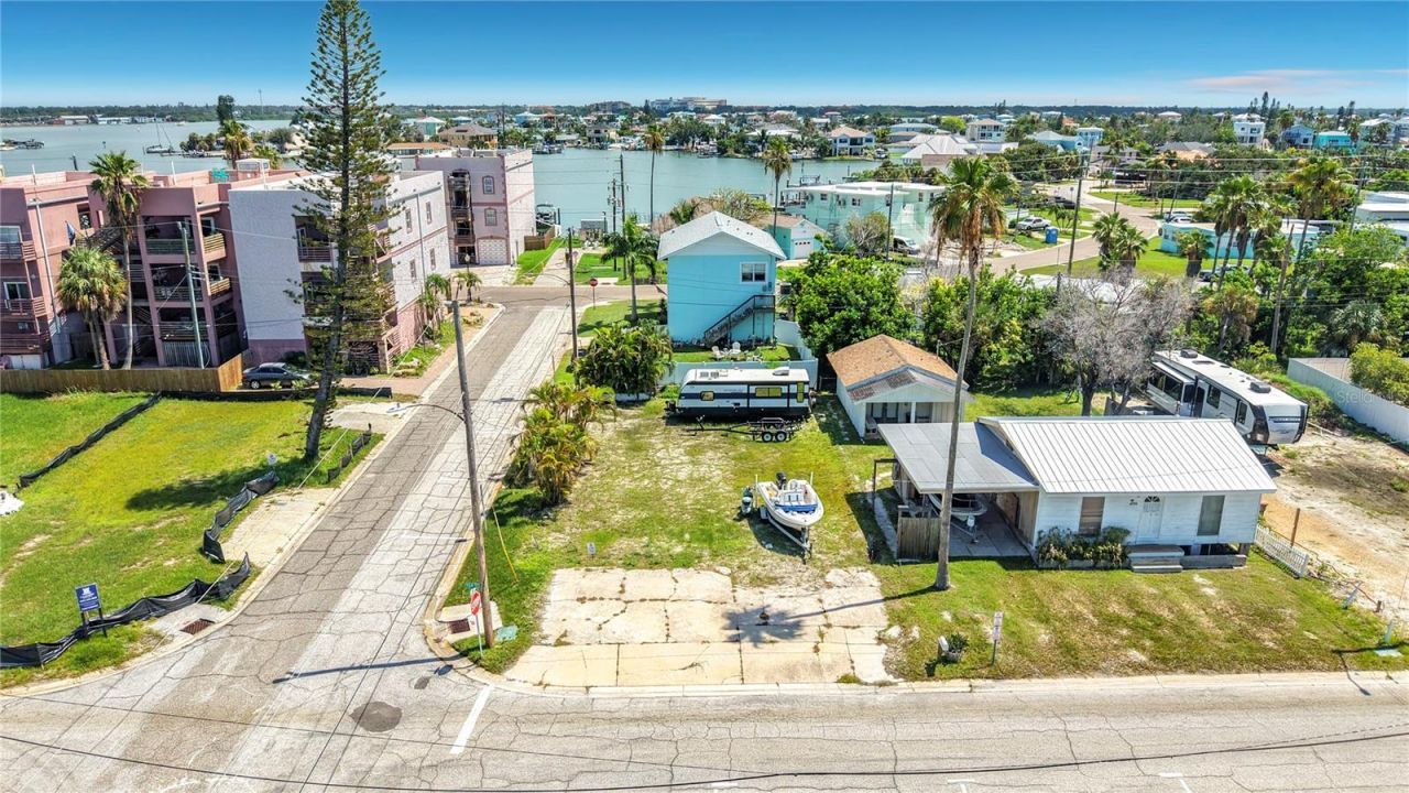 14065 Palm St, Madeira Beach, FL 33708 Photo