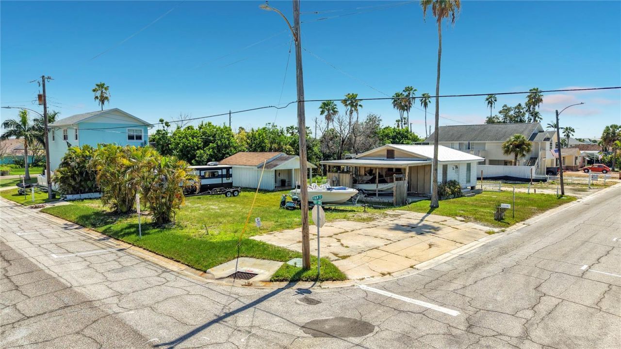 14065 Palm St, Madeira Beach, FL 33708 Photo