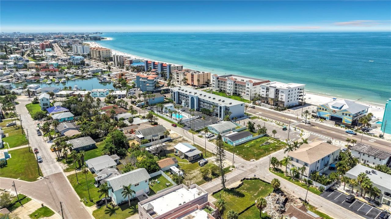 14065 Palm St, Madeira Beach, FL 33708 Photo