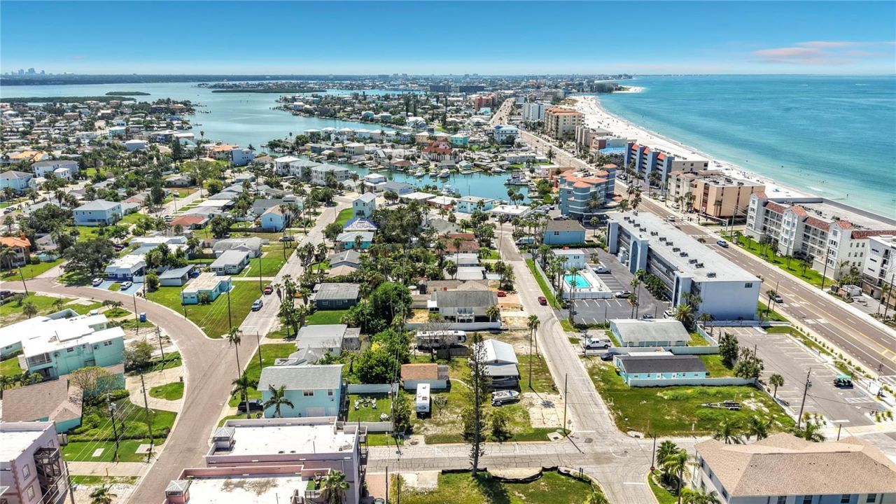 14065 Palm St, Madeira Beach, FL 33708 Photo