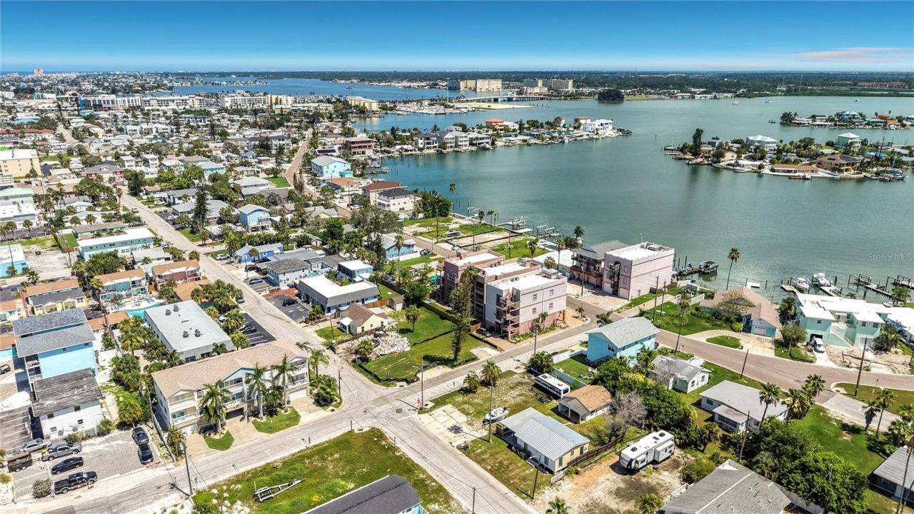 14065 Palm St, Madeira Beach, FL 33708 Photo