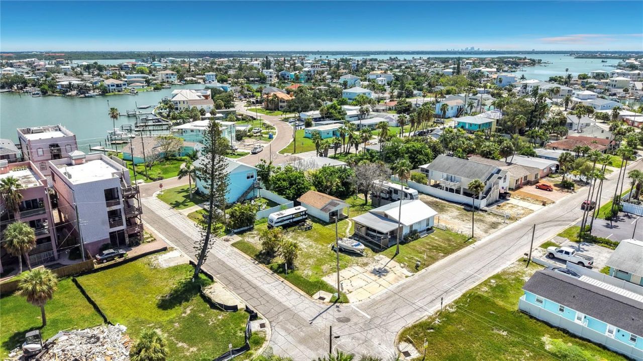 14065 Palm St, Madeira Beach, FL 33708 Photo