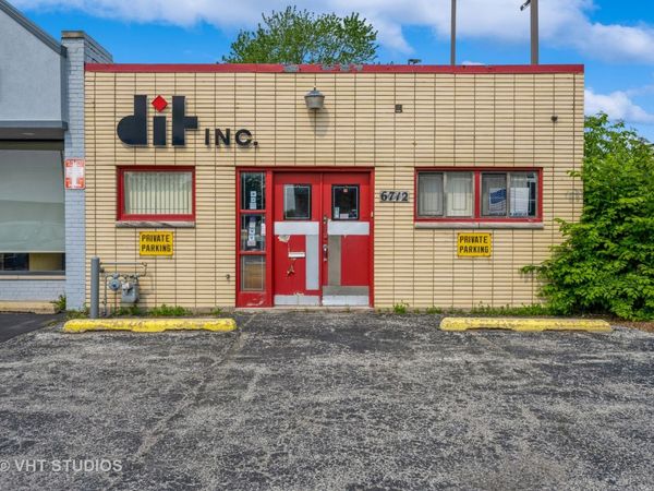 6712 N Crawford Avenue , Lincolnwood, IL 60712