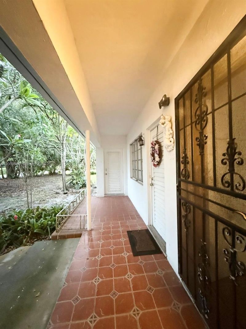 1120 NE 115th St, Biscayne Park, FL 33161 Photo