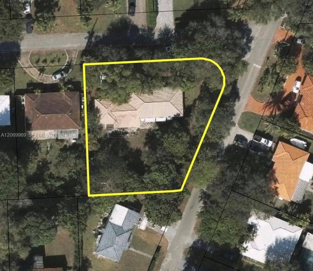 1120 NE 115th St, Biscayne Park, FL 33161 Photo