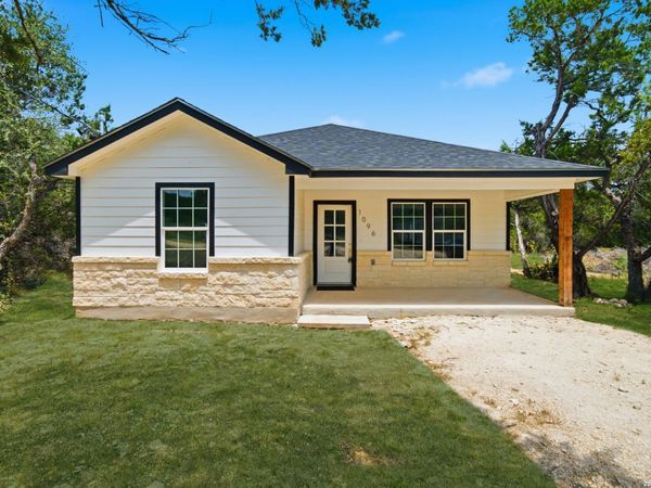 1096 DEER VALLEY PASS, Spring Branch, TX 78070