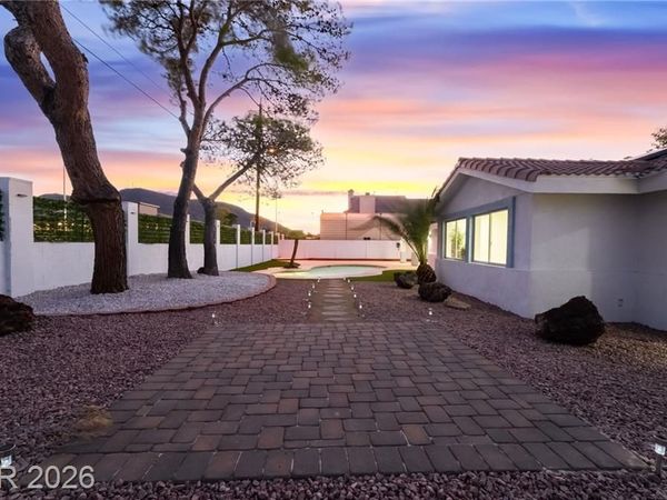 611 E Fairway Road , Henderson, NV 89015