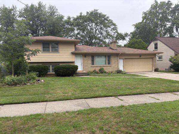 4545 Bonnie Avenue SE, Kentwood, MI 49508