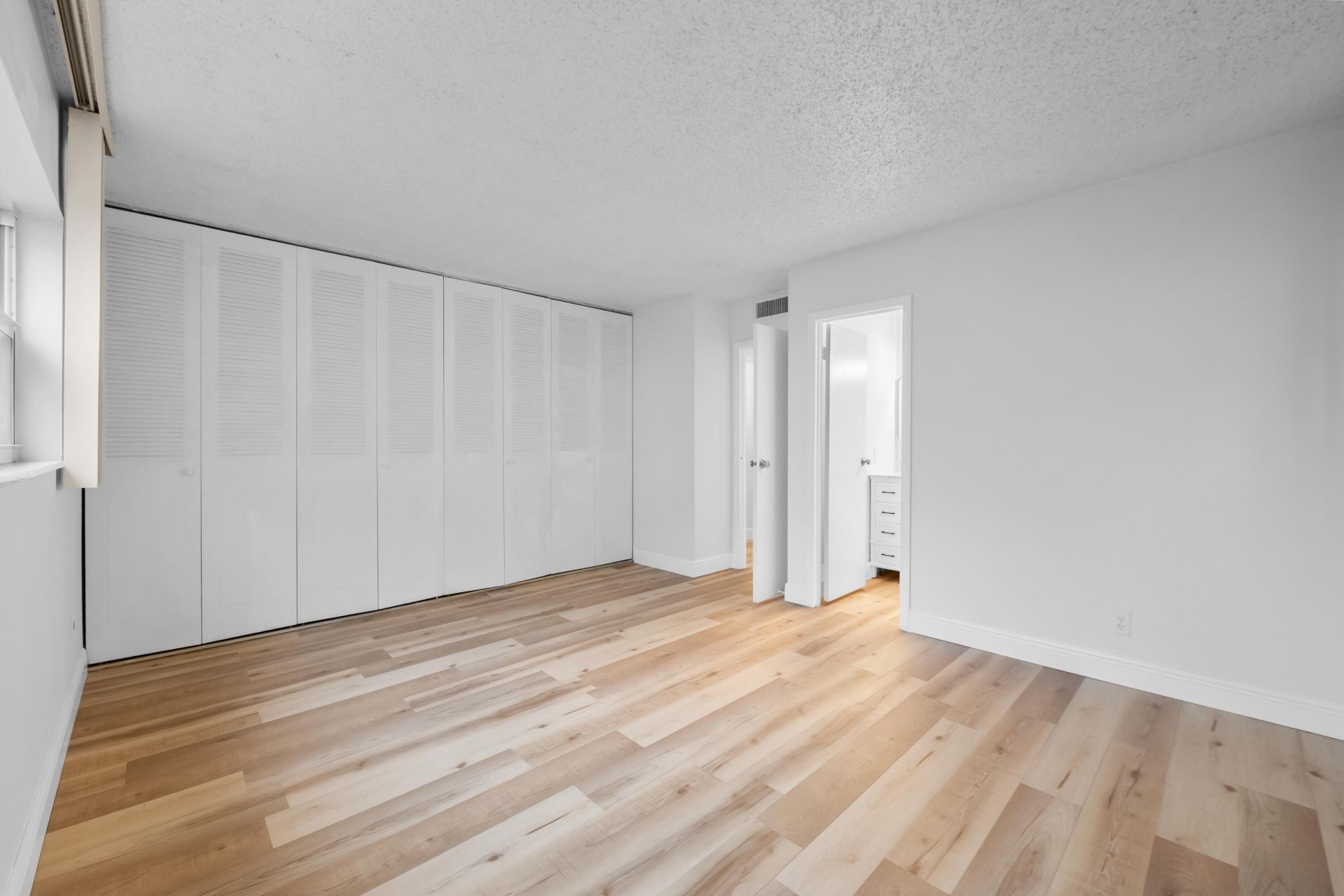 3401 NW 47th Avenue, Unit 401, Lauderdale Lakes, FL 33319 Photo