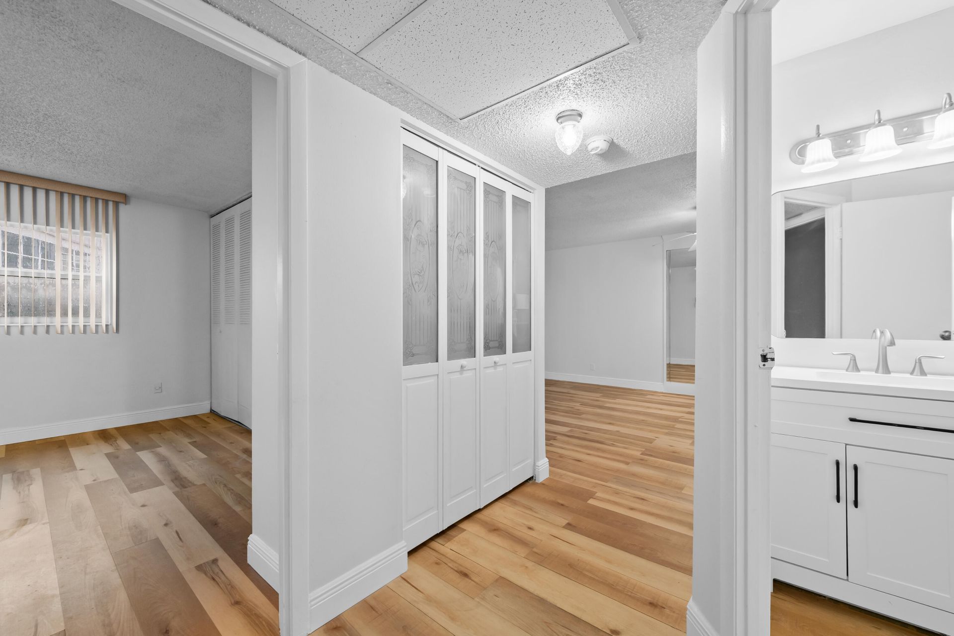 3401 NW 47th Avenue, Unit 401, Lauderdale Lakes, FL 33319 Photo