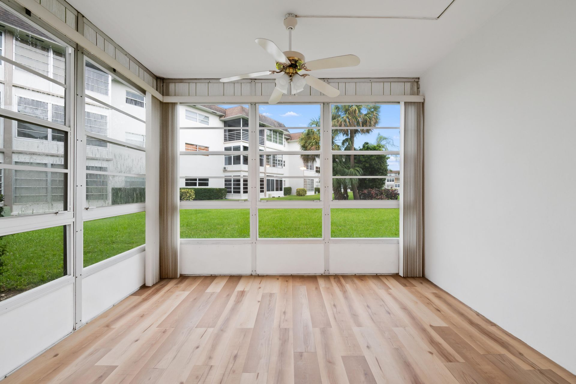 3401 NW 47th Avenue, Unit 401, Lauderdale Lakes, FL 33319 Photo