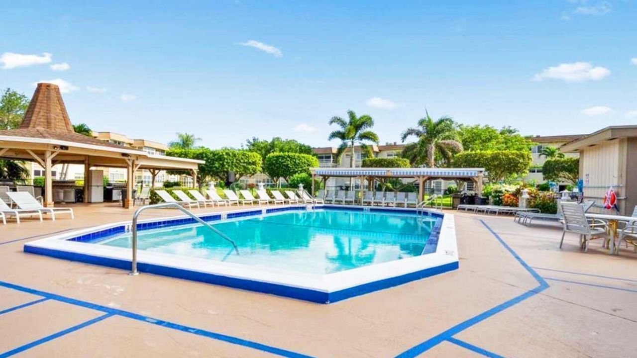 3401 NW 47th Avenue, Unit 401, Lauderdale Lakes, FL 33319 Photo