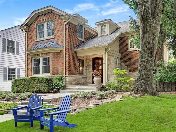 1926 Greenwood Avenue , Wilmette, IL 60091