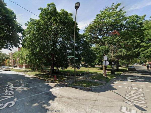 11904 S Vernon Avenue , Chicago, IL 60628
