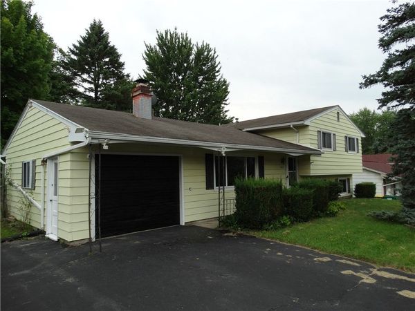 1315 Lehigh Station Road , Henrietta, NY 14467