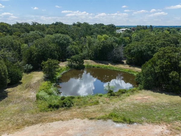 3555 County Road 430, Dime Box, TX 77853