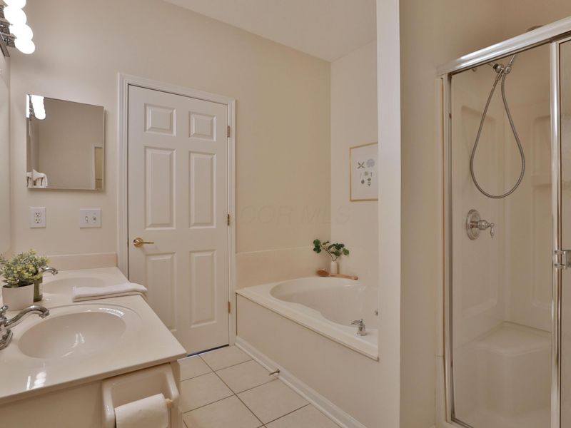 5037 Barkstone Drive, Grove City, OH 43123 Photo 23