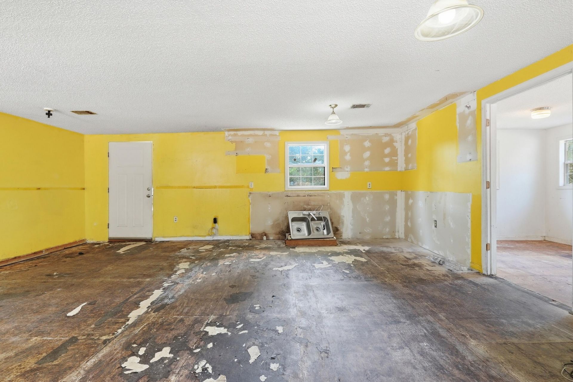 125 Lewis Street Photo 17