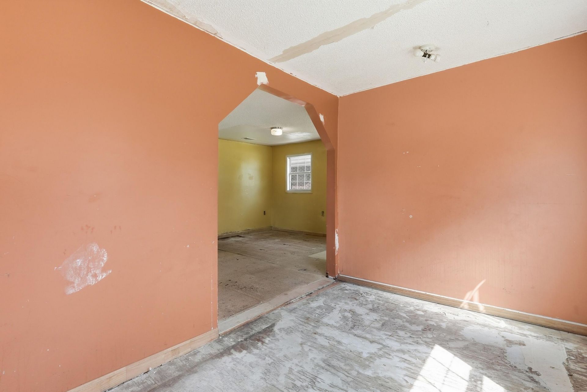 125 Lewis Street Photo 4