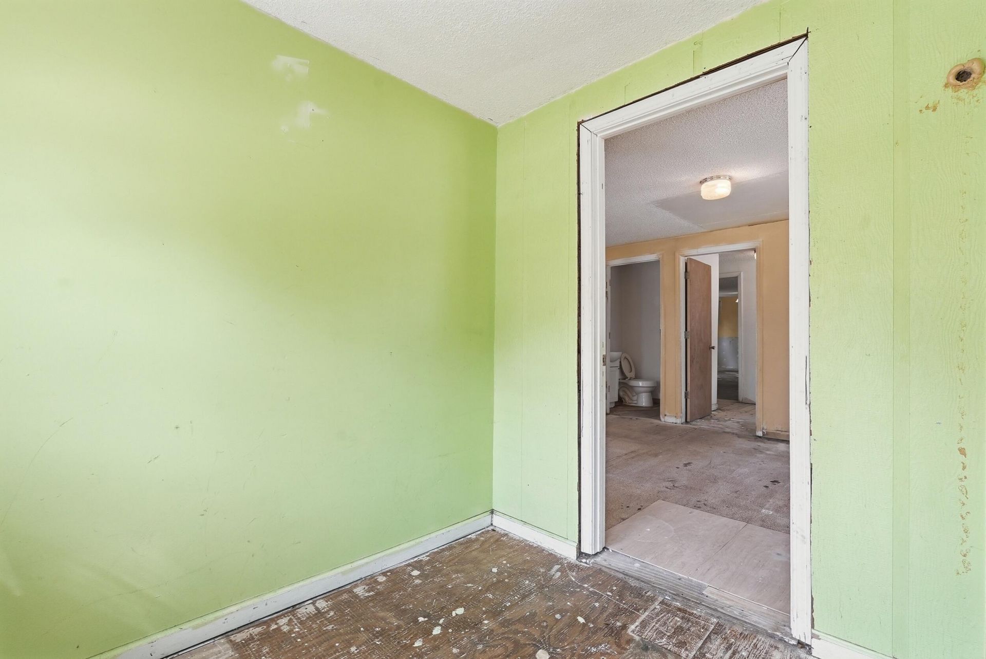 125 Lewis Street Photo 6