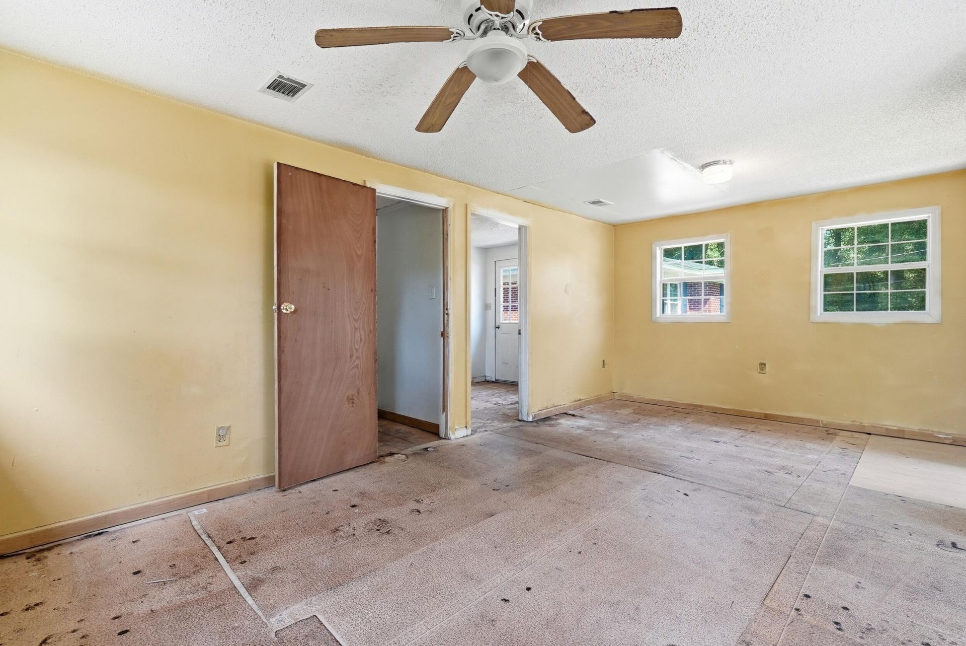 125 Lewis Street Photo 7