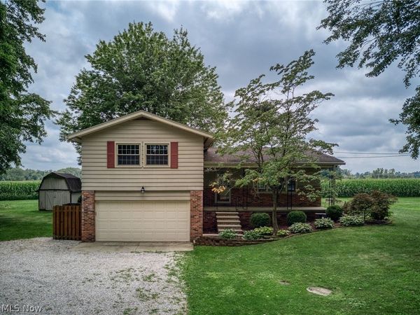 496 Howe Road, Kent, OH 44240