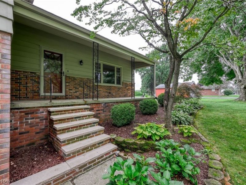496 Howe Road, Kent, OH 44240 Photo 3