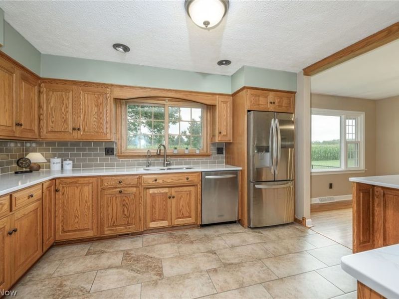 496 Howe Road, Kent, OH 44240 Photo 8