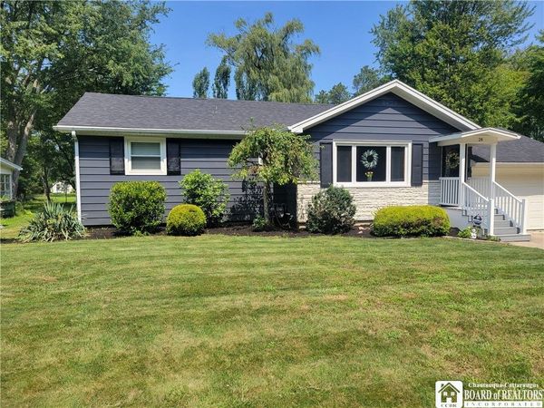 24 Woodward Drive , Fredonia, NY 14063