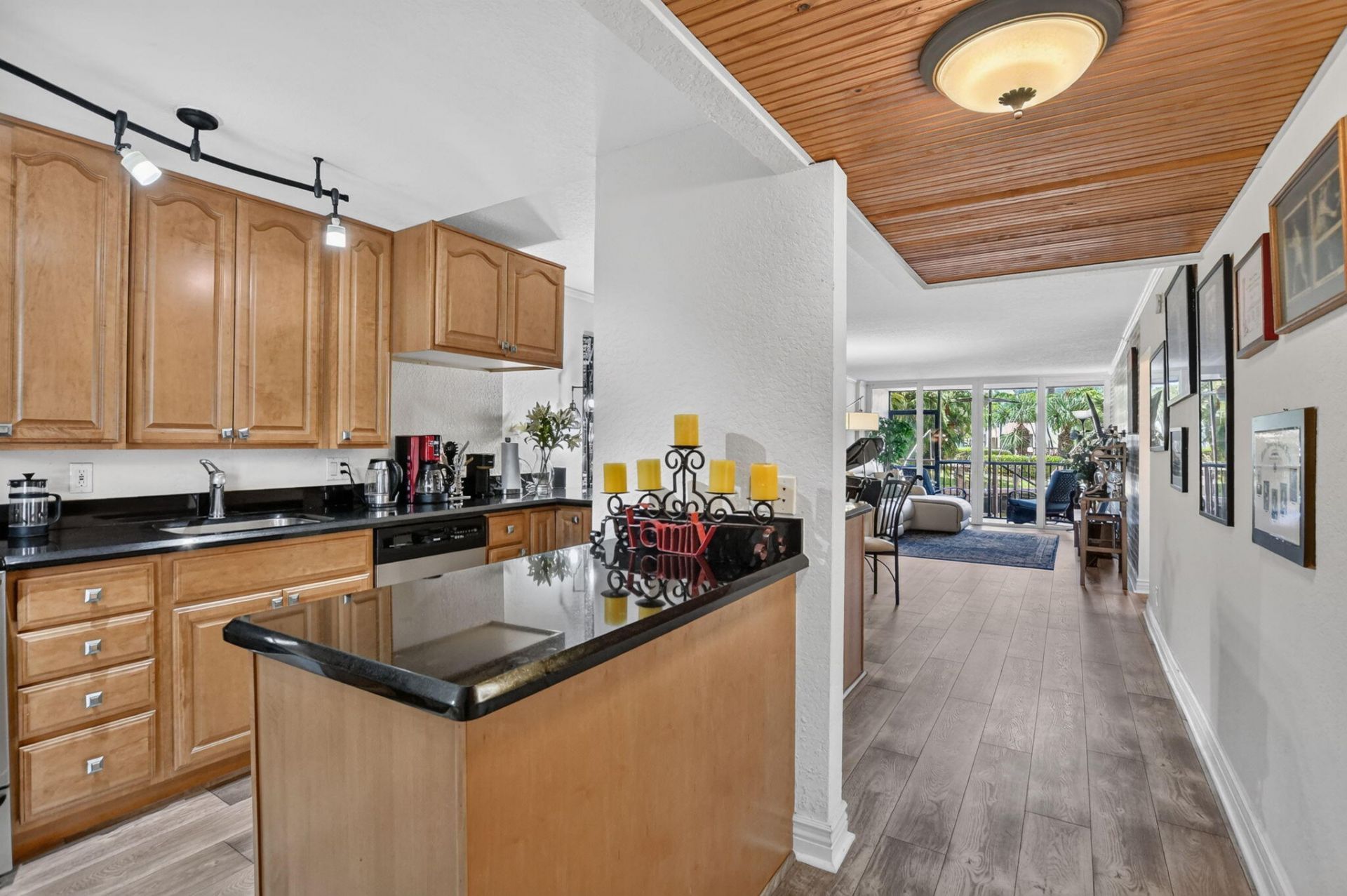 3 Royal Palm Way, Unit 102, Boca Raton, FL 33432 Photo