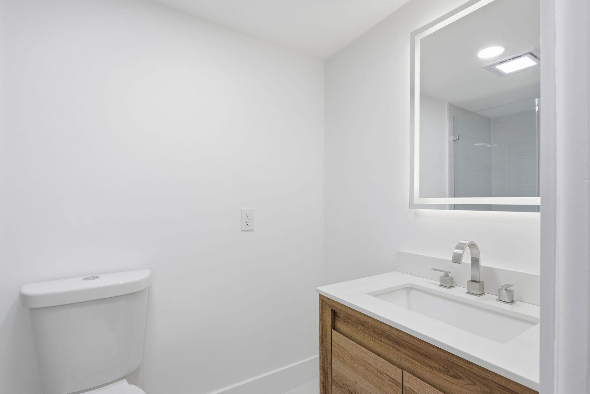 1222 Hillsboro Mile, Unit 15, Hillsboro Beach, FL 33062 Photo