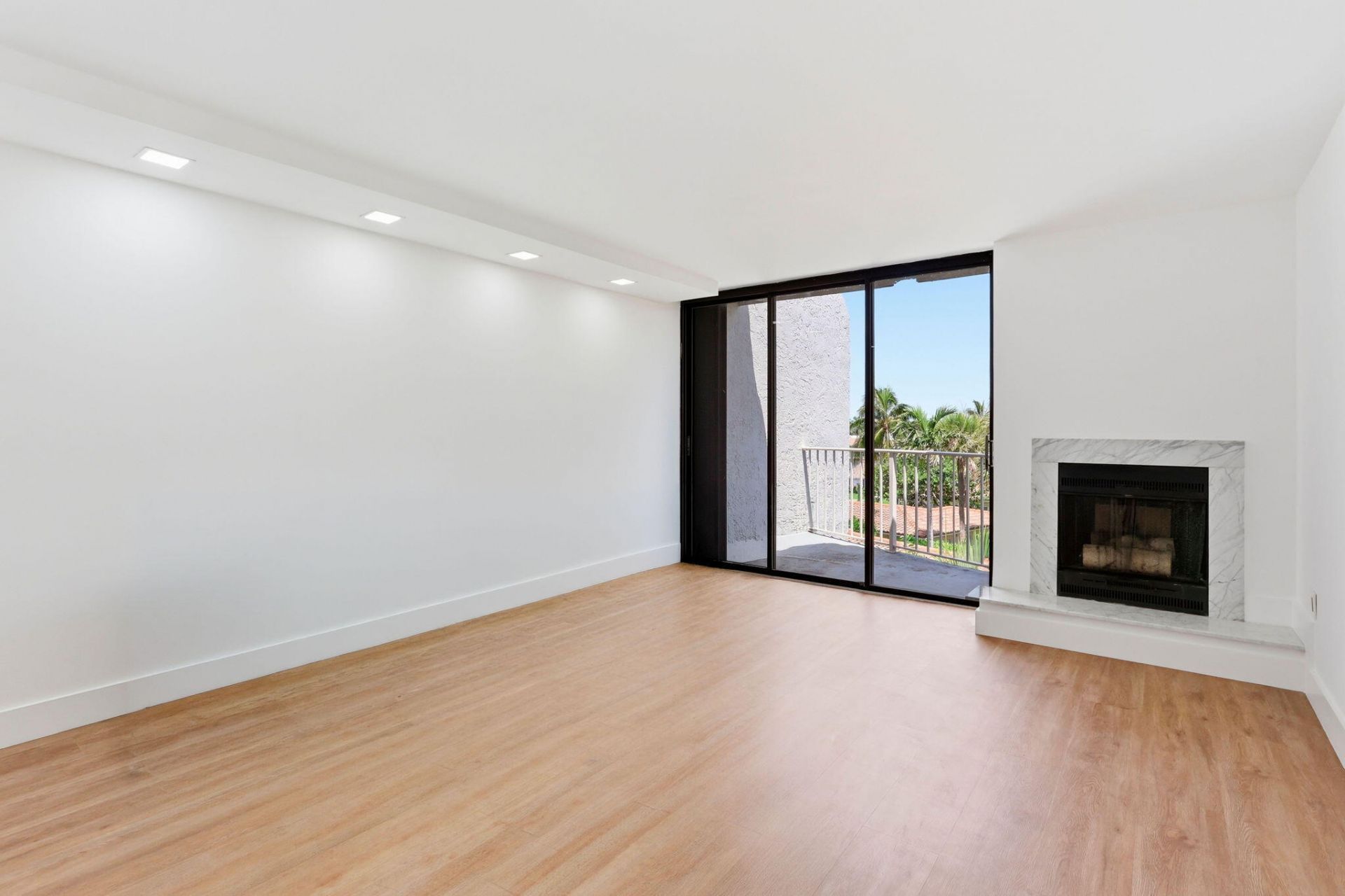 1222 Hillsboro Mile, Unit 15, Hillsboro Beach, FL 33062 Photo
