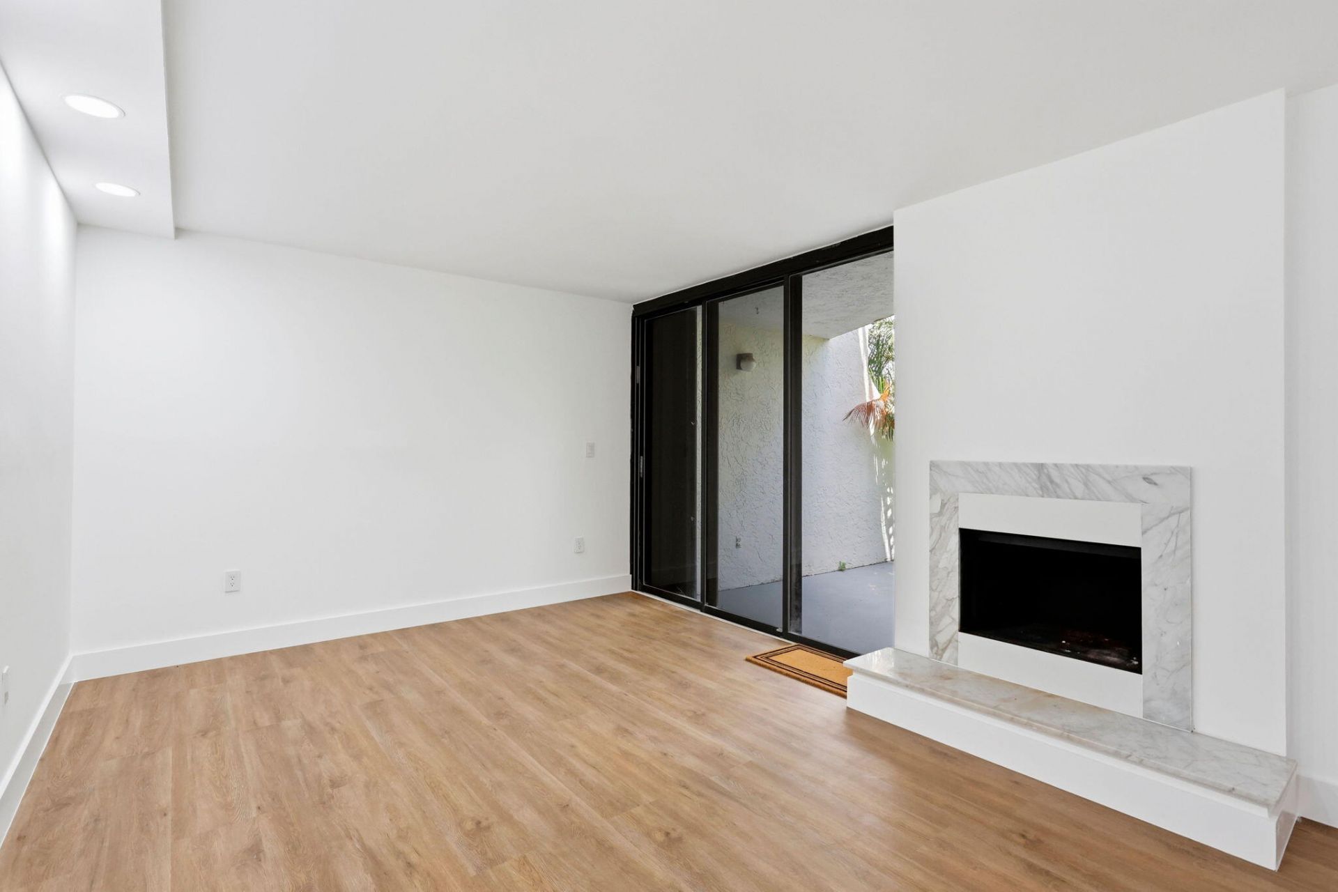 1222 Hillsboro Mile, Unit 15, Hillsboro Beach, FL 33062 Photo
