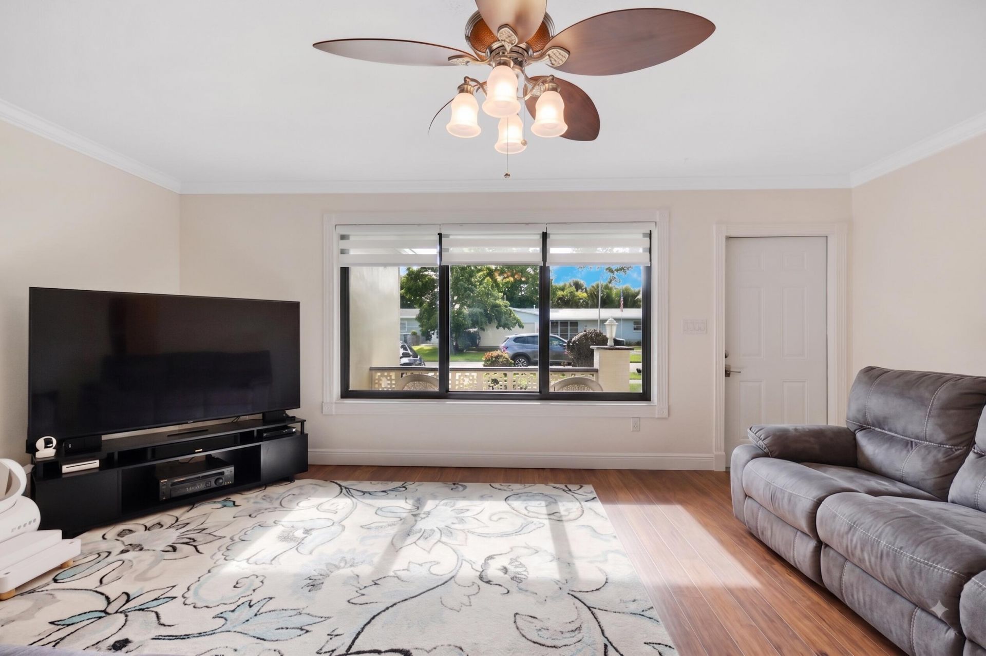 510 NW 93rd Terrace, Pembroke Pines, FL 33024 Photo