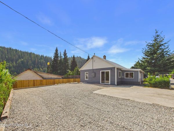 54 Elk Creek RD , Kellogg, ID 83837