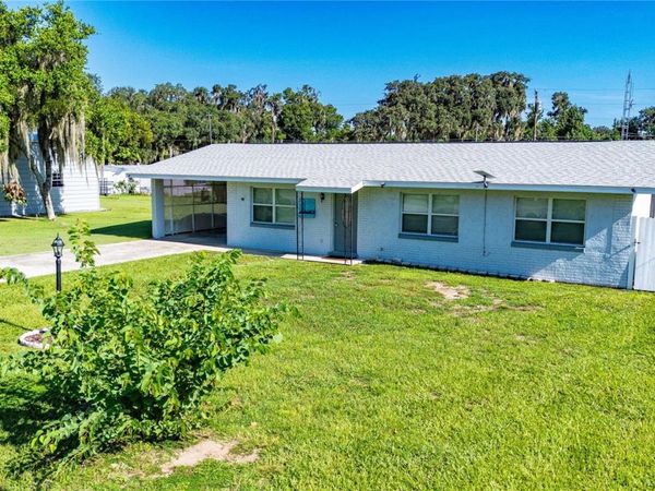 1056 CR 463 , LAKE PANASOFFKEE, FL 33538