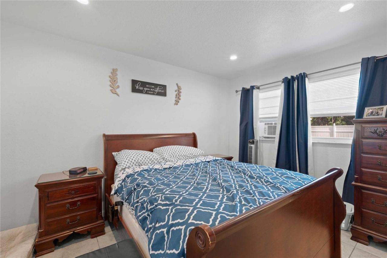 1056 Cr 463 , Lake Panasoffkee, FL 33538 Photo