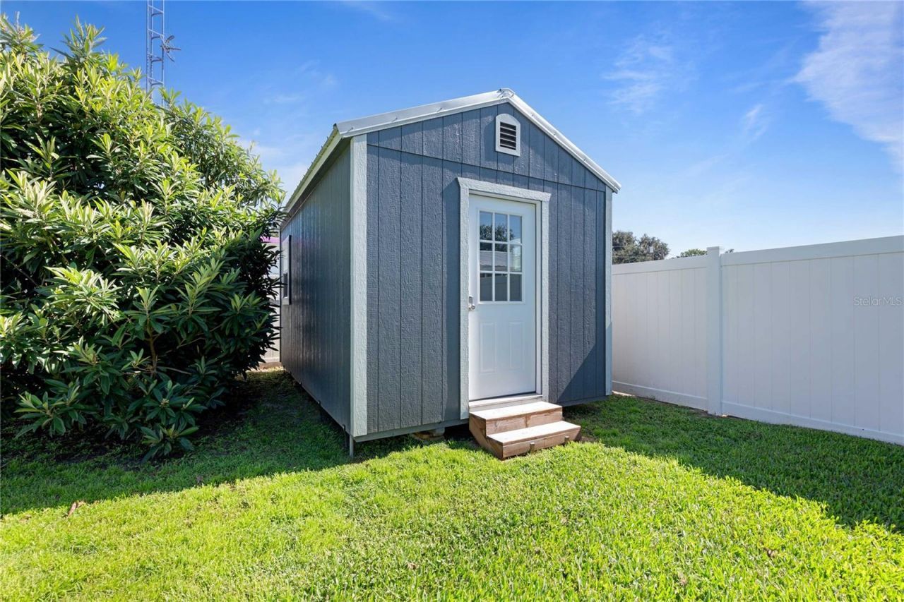 1056 Cr 463 , Lake Panasoffkee, FL 33538 Photo