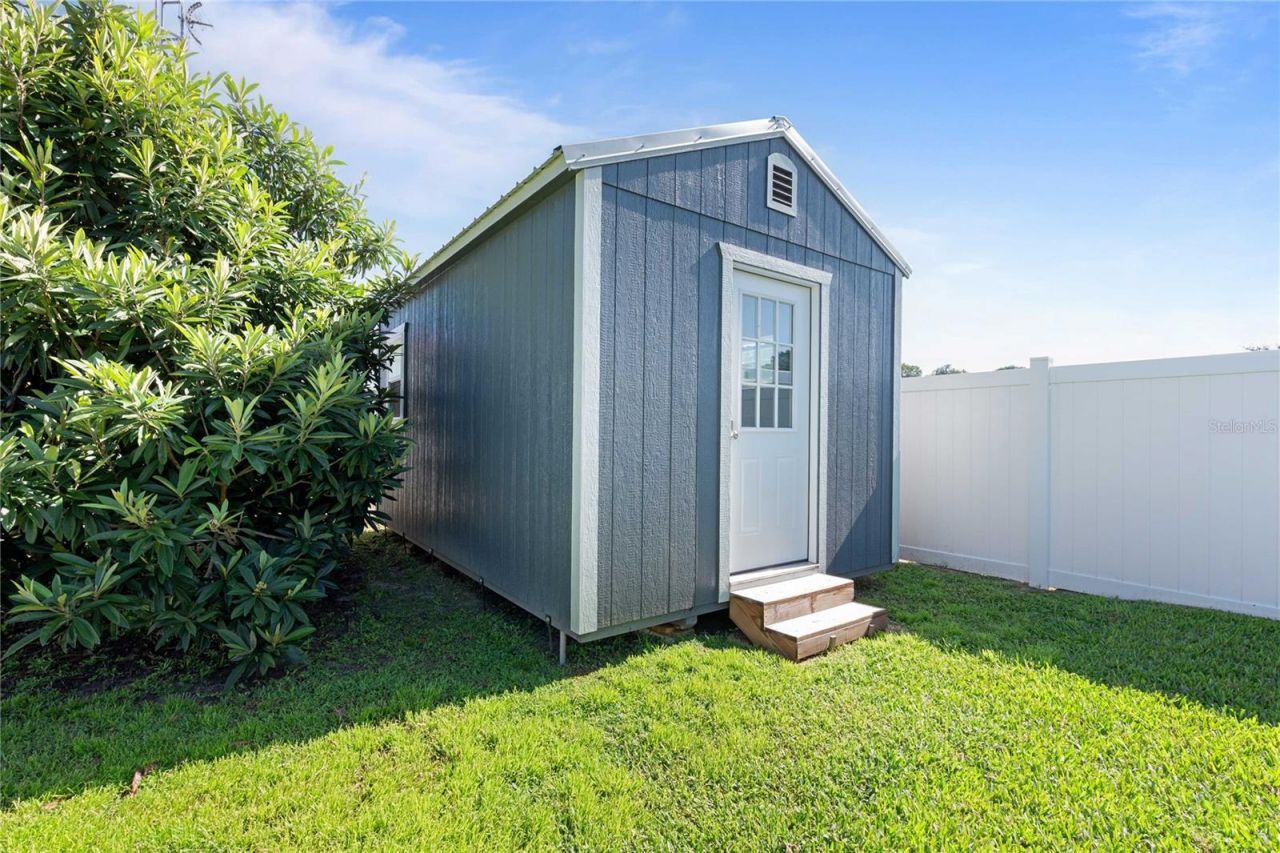 1056 Cr 463 , Lake Panasoffkee, FL 33538 Photo