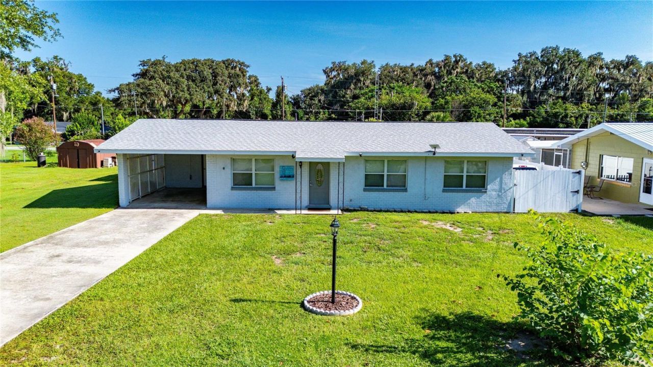 1056 Cr 463 , Lake Panasoffkee, FL 33538 Photo