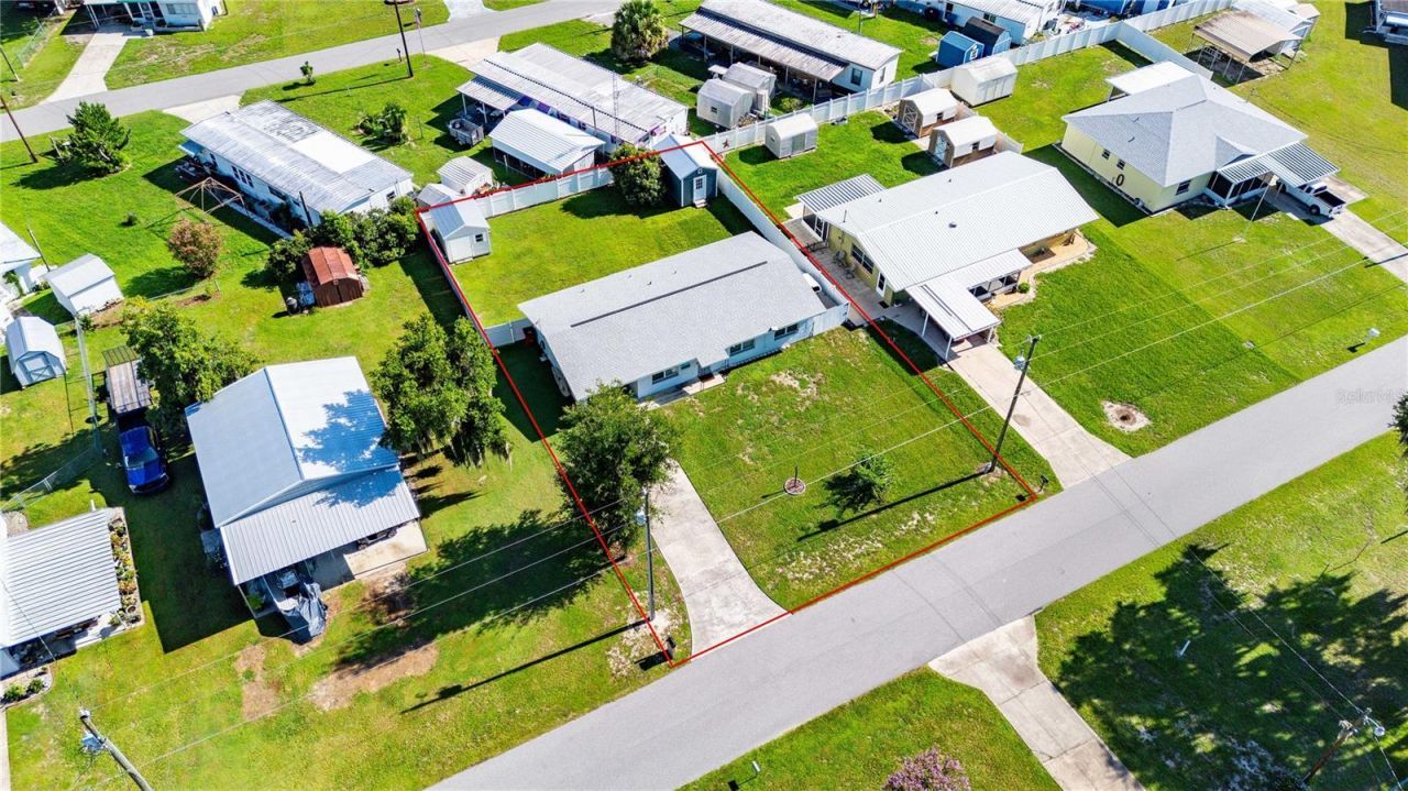 1056 Cr 463 , Lake Panasoffkee, FL 33538 Photo
