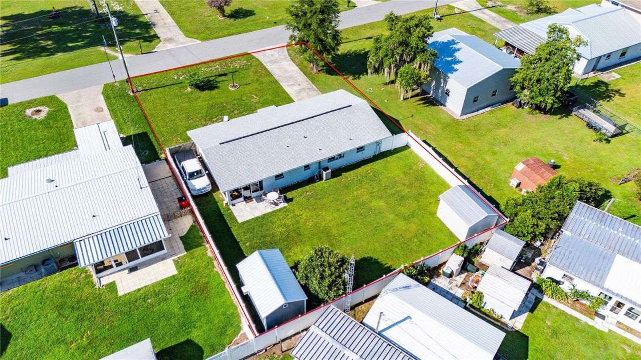 1056 Cr 463 , Lake Panasoffkee, FL 33538 Photo