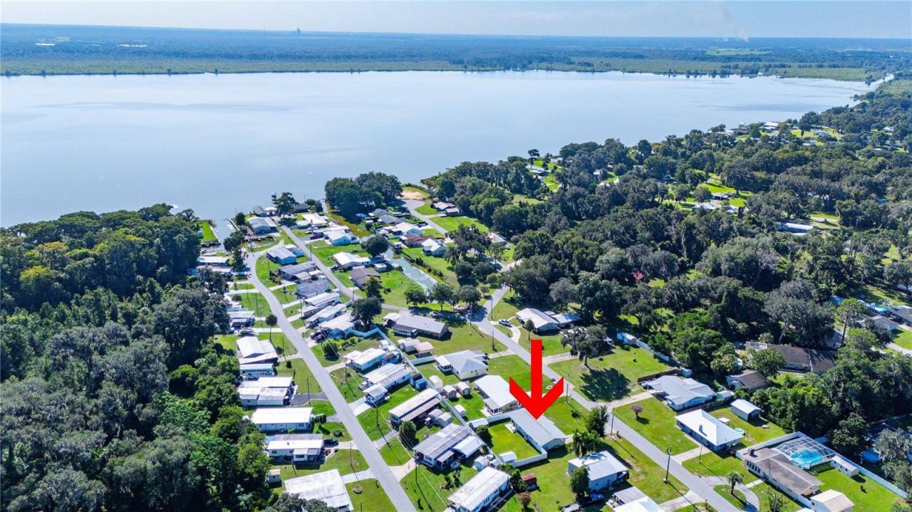 1056 Cr 463 , Lake Panasoffkee, FL 33538 Photo
