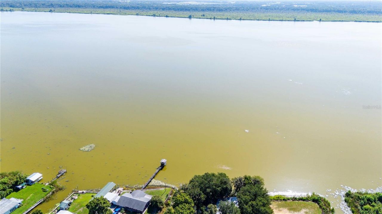 1056 Cr 463 , Lake Panasoffkee, FL 33538 Photo
